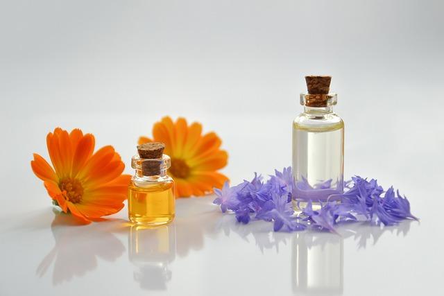 Harnessing Essential Oils: Techniques to Soothe the Mind and Enhance Skin Radiance